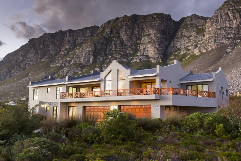 My Travelution - Travel Club - Van Den Berg's Guesthouse and B&B