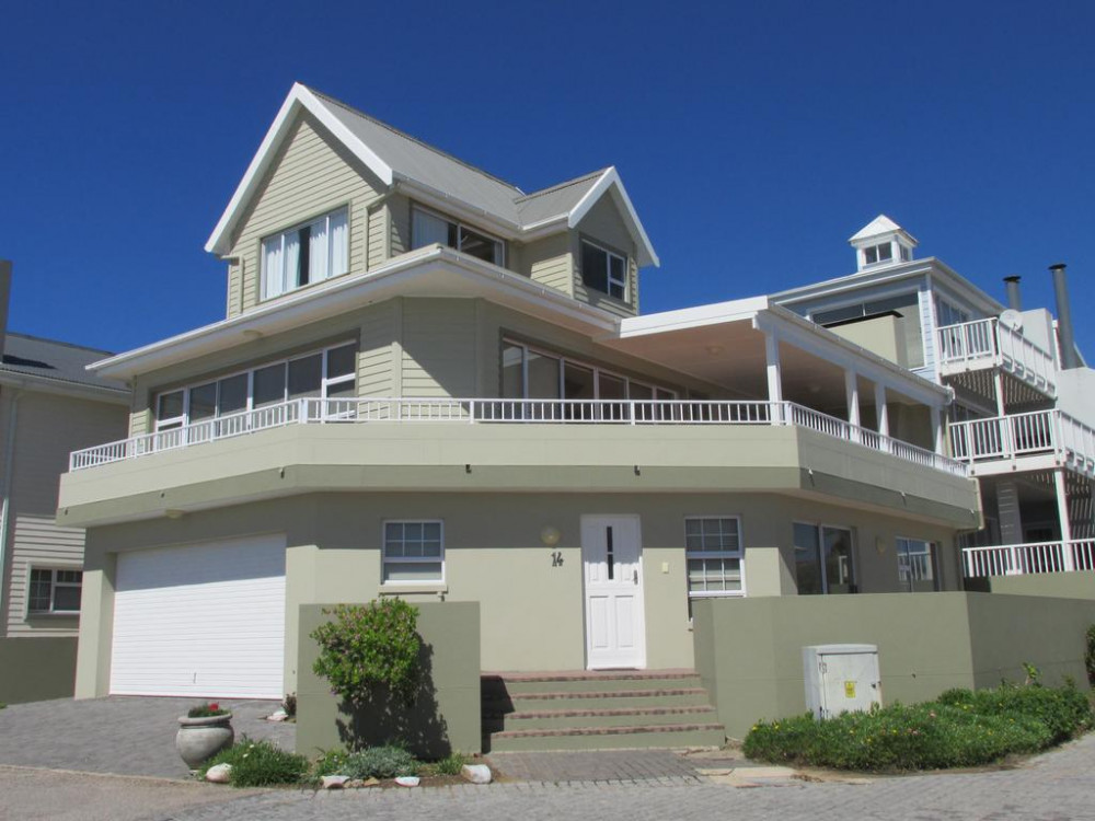 My Travelution - Travel Club - Point Village Accommodation - Laurie's House