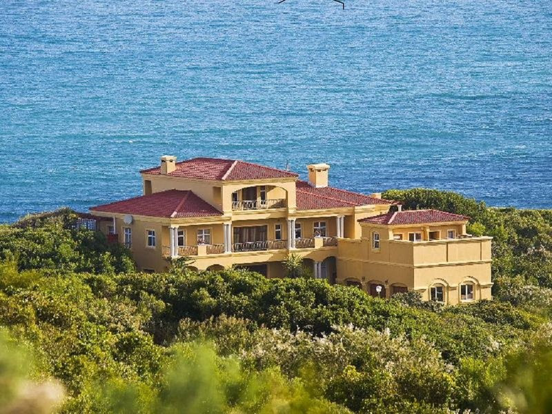 My Travelution - Travel Club - Whale Tails Self Catering Beach Villa