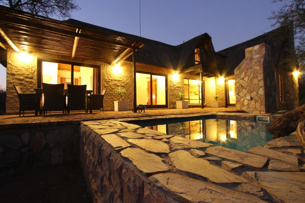 My Travelution - Travel Club - Giraffe Lodge