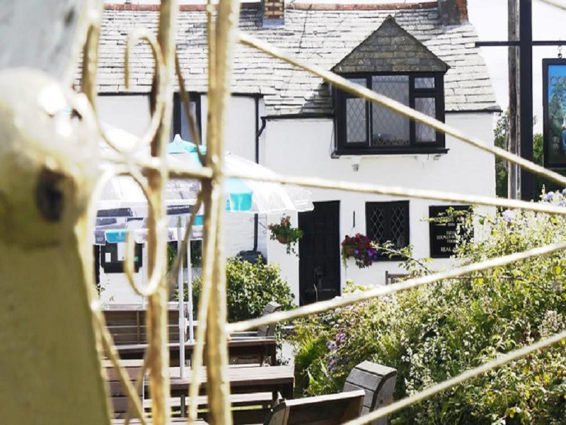My Travelution - Travel Club - The Cornish Arms Hotel