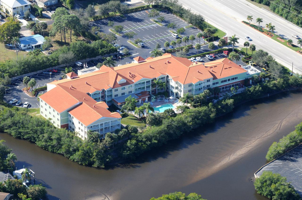 My Travelution - Travel Club - DoubleTree Suites by Hilton Naples