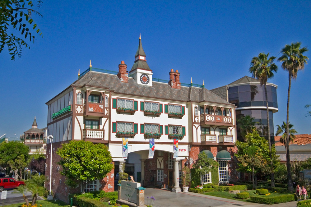 My Travelution - Travel Club - Camelot Inn & Suites