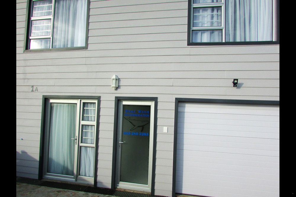 My Travelution - Travel Club - Whale Watch Accommodation
