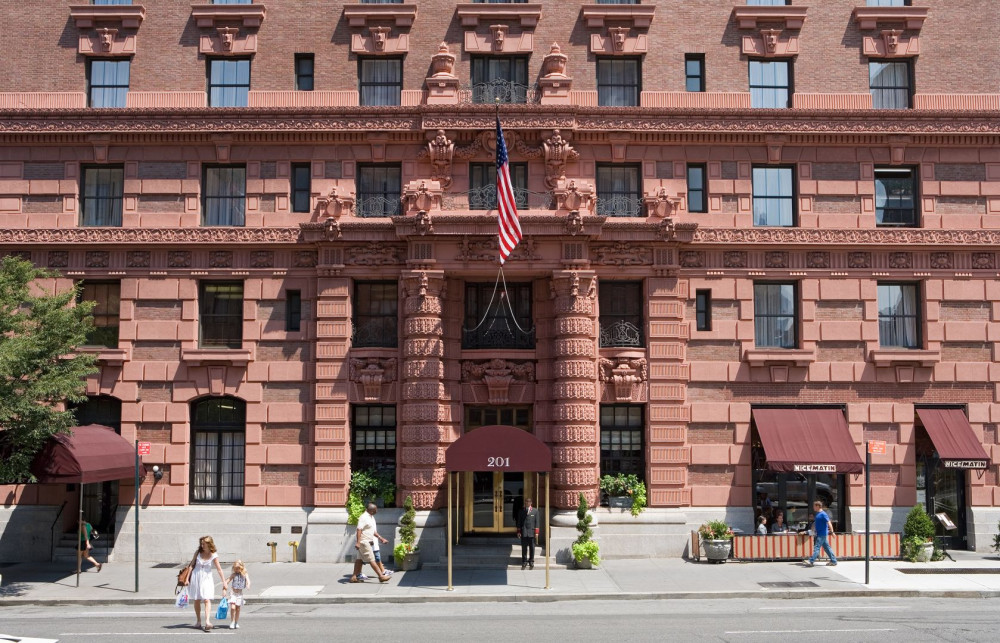 My Travelution - Travel Club - The Lucerne Hotel