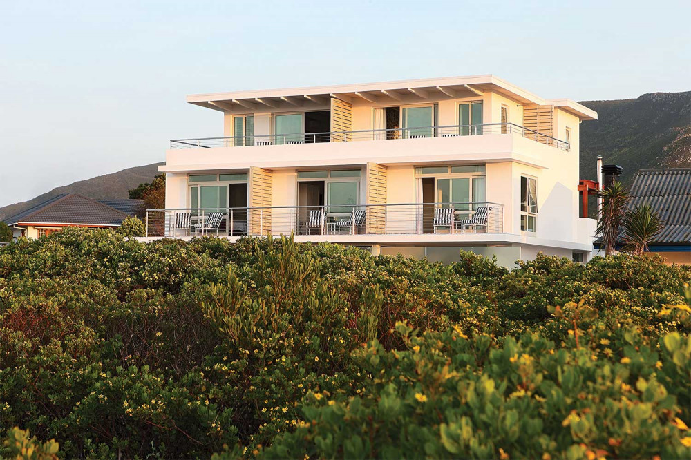 My Travelution - Travel Club - One Marine Drive Boutique Hotel