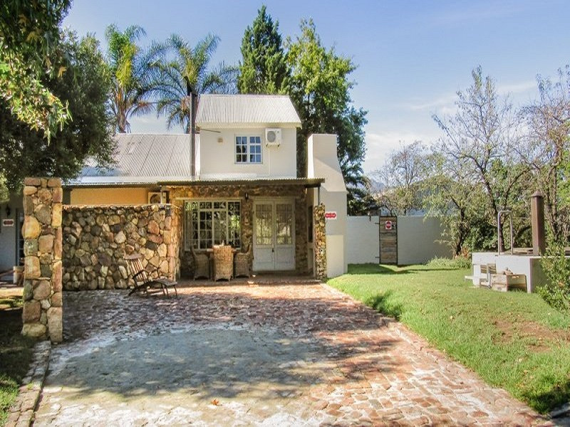 My Travelution - Travel Club - Bergsicht Country Farm Cottages - African Delight Cottage