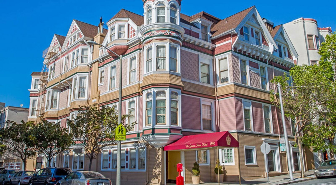 My Travelution - Travel Club - Queen Anne Hotel