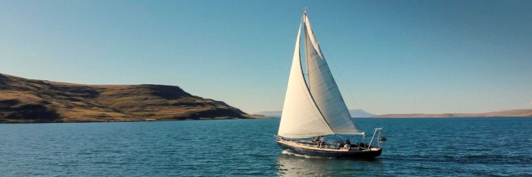 My Travelution - Travel Club - Wild Horses - Golden City Yacht