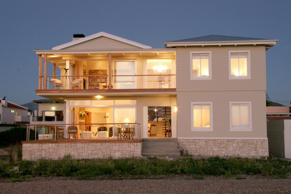 My Travelution - Travel Club - 138 Marine Beachfront Guesthouse