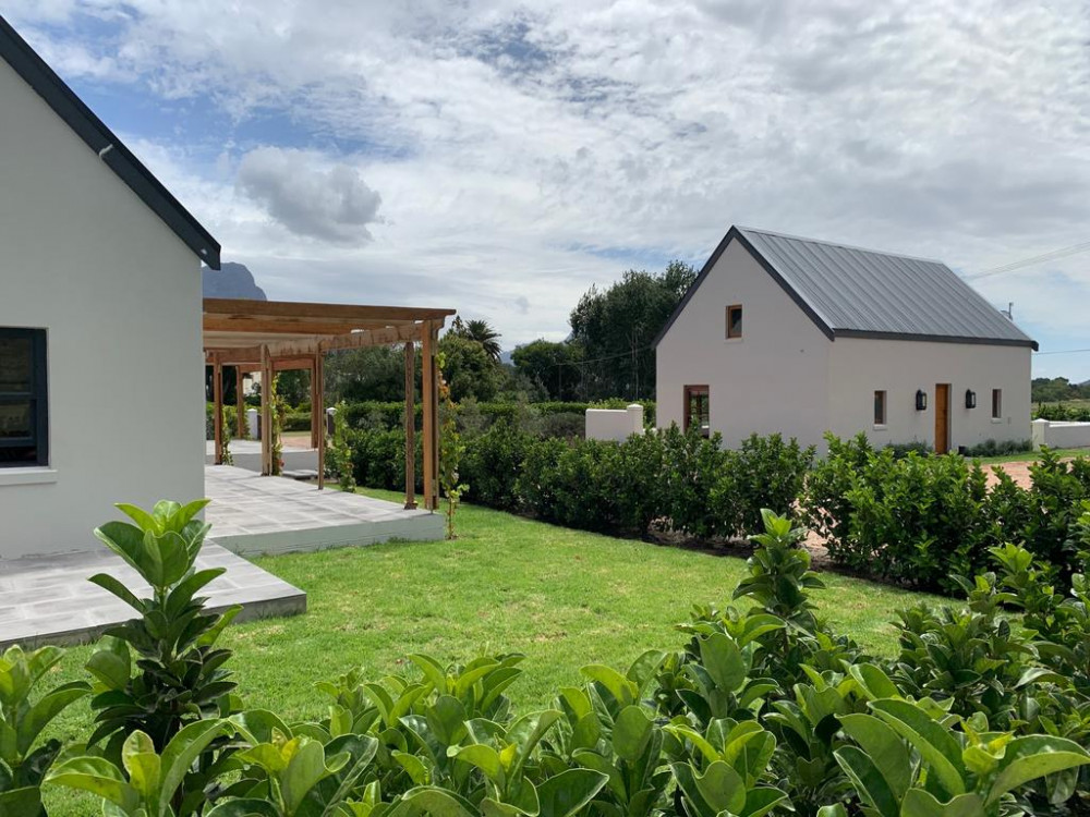 My Travelution - Travel Club - Kingston Cottage