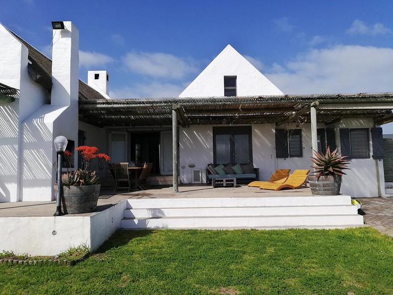 My Travelution - Travel Club - Oorgenoeg in Jakobsbaai