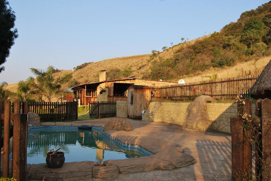 My Travelution - Travel Club - Valley View Log Home @ Rocklog Farm
