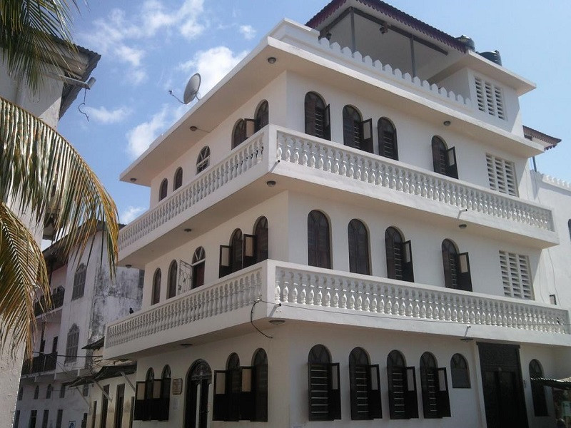 My Travelution - Travel Club - Funguni Palace Hotel