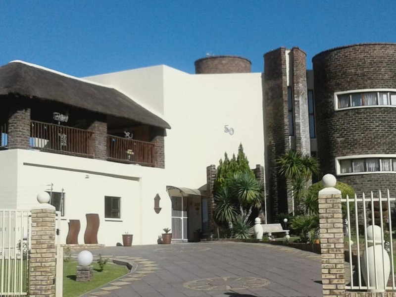 My Travelution - Travel Club - Karoo View Guesthouse Cradock