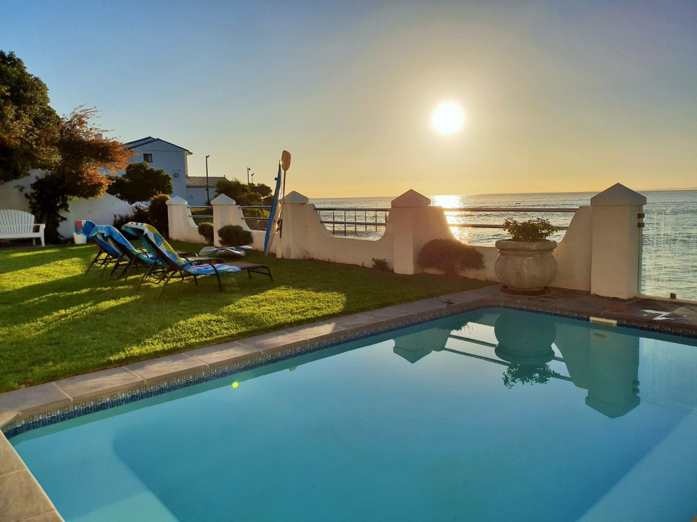 My Travelution - Travel Club - Westbank private beach villa
