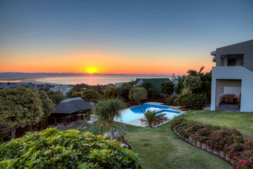 My Travelution - Travel Club - The Ocean Bay Luxury Guesthouse