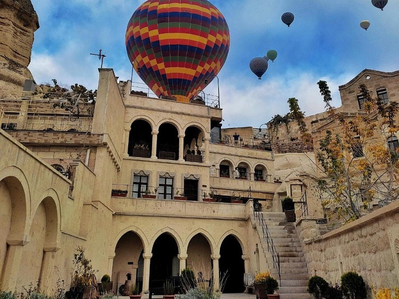 My Travelution - Travel Club - Medusa Cave Hotel