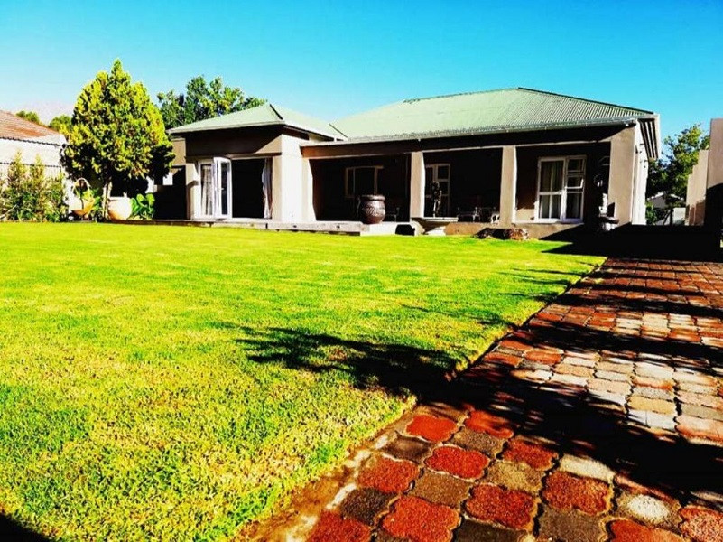 My Travelution - Travel Club - Six on Reinecke Guesthouse