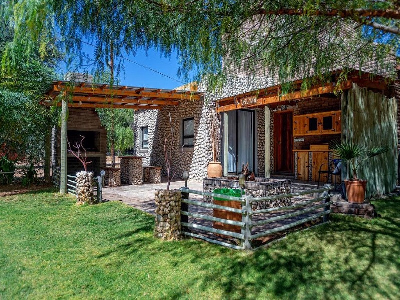 My Travelution - Travel Club - Kalahari Camelthorn Guesthouse and Camping
