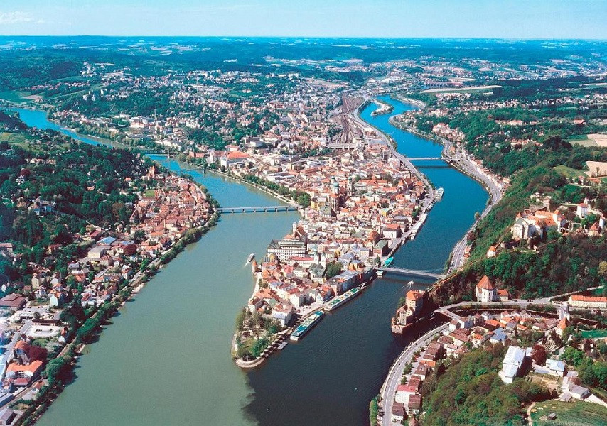 My Travelution - Travel Club - AMEDIA Express Passau