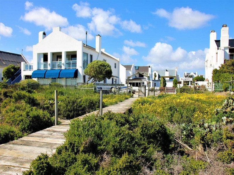 My Travelution - Travel Club - Baywatch Paternoster - The Penthouse