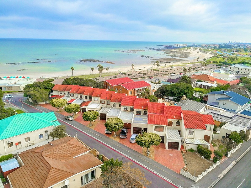 My Travelution - Travel Club - Gordon's bay stay Terrace on Sea