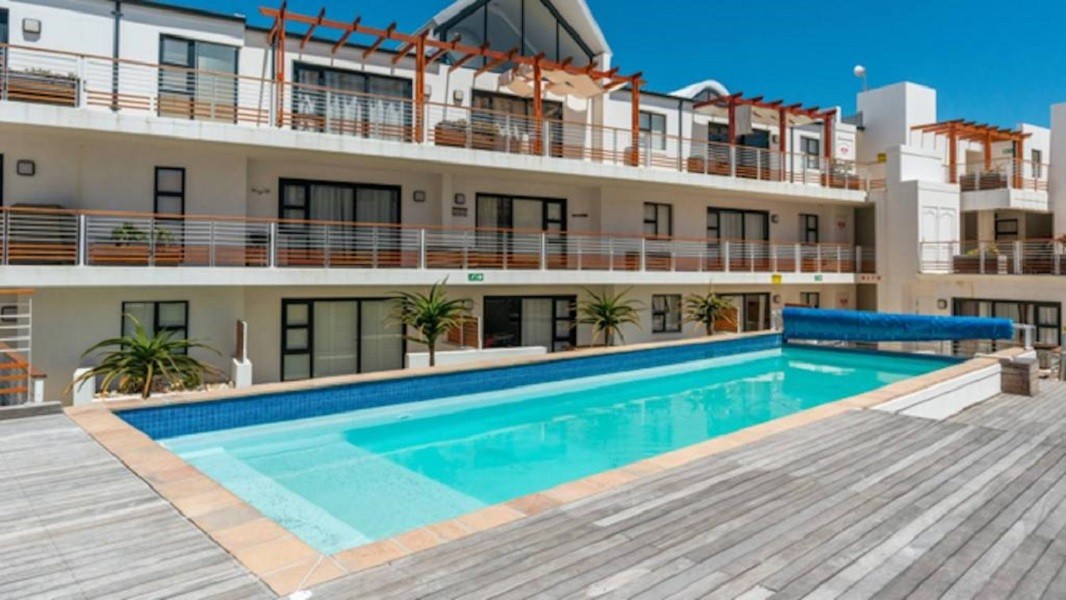 My Travelution - Travel Club - Big Bay Stunning Upmarket Apartment
