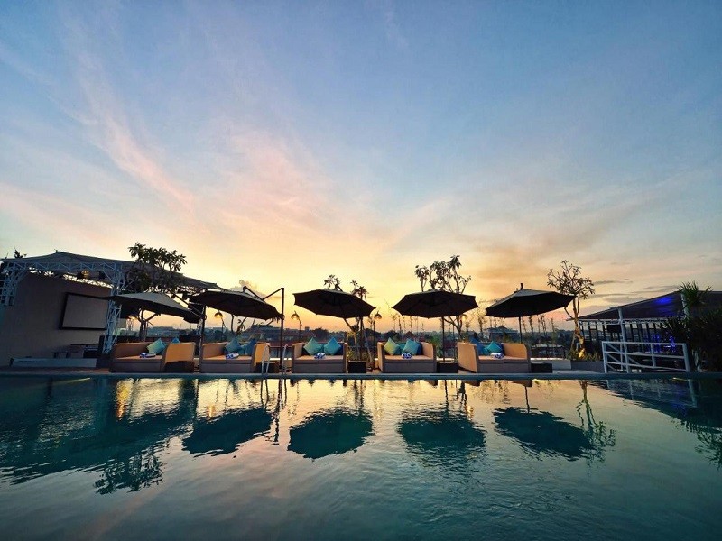 My Travelution - Travel Club - de Vins Sky Hotel Seminyak