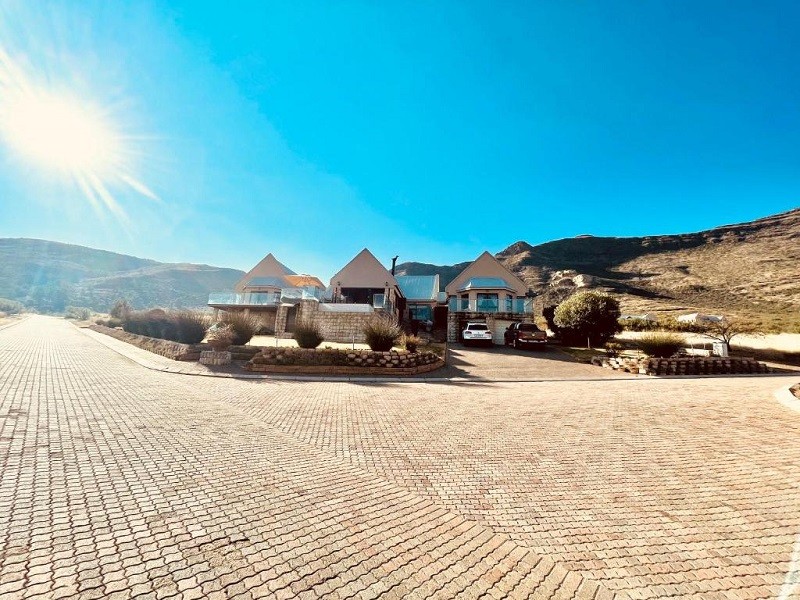 My Travelution - Travel Club - Clarens Grand Villa