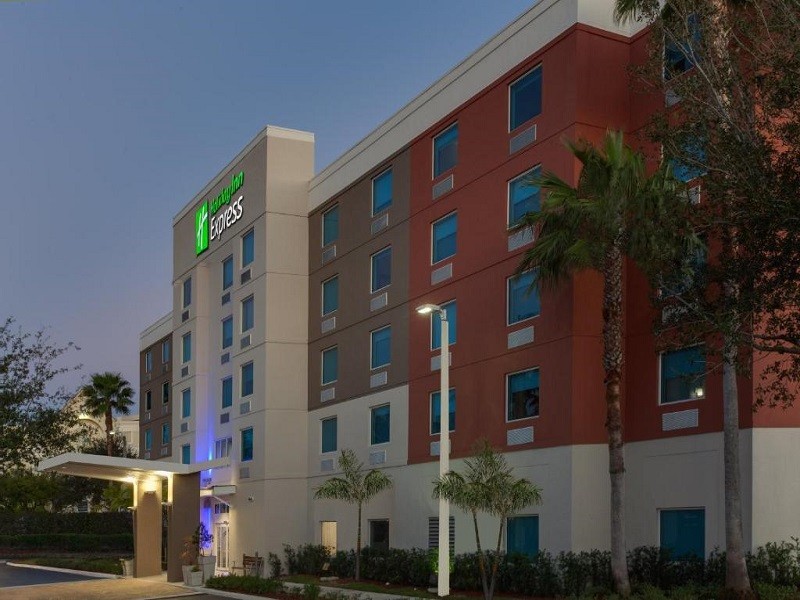 My Travelution - Travel Club - Holiday Inn Express Hotel & Suites Fort Lauderdale Airport/