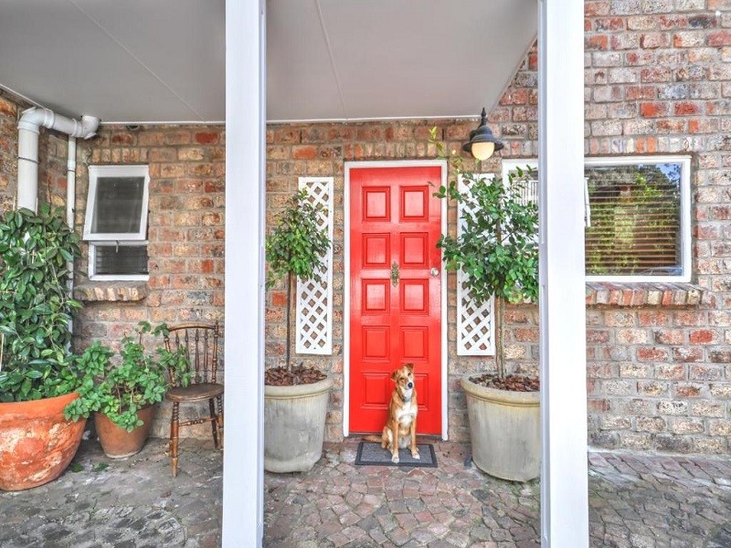 My Travelution - Travel Club - Red Door Cottage