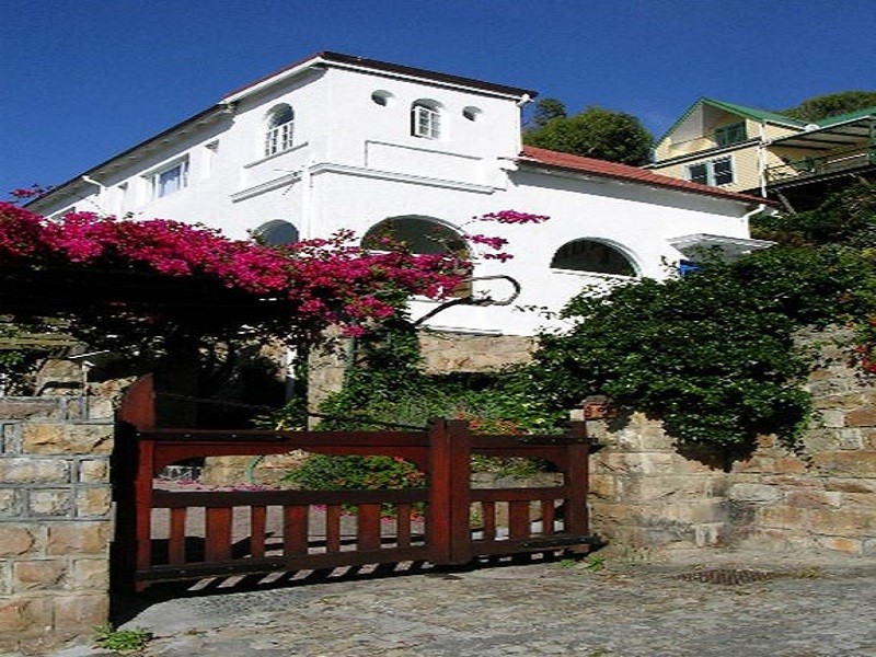 My Travelution - Travel Club - Blue On Blue Bed and Breakfast