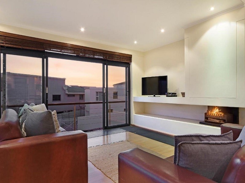 My Travelution - Travel Club - Biccard Blouberg Villa