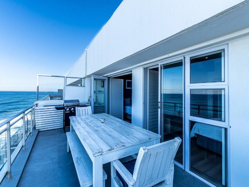 My Travelution - Travel Club - Beach front penthouse apartment