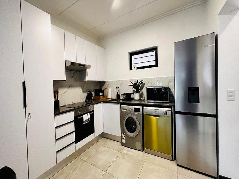My Travelution - Travel Club - Stylish Executive Apartment with Power Backup