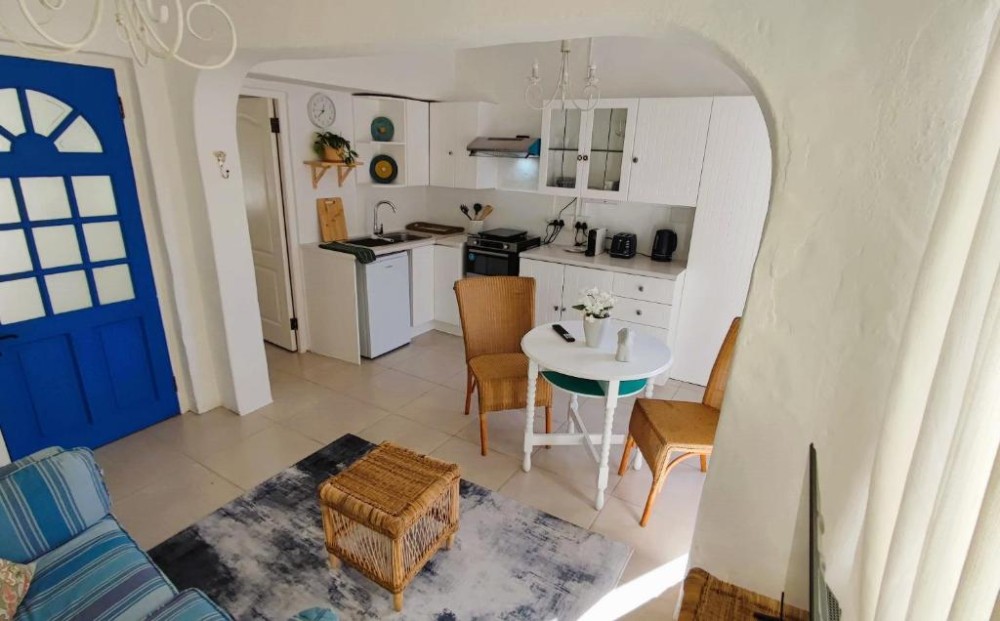 My Travelution - Travel Club - Squirrels Nook Cottage Constantia