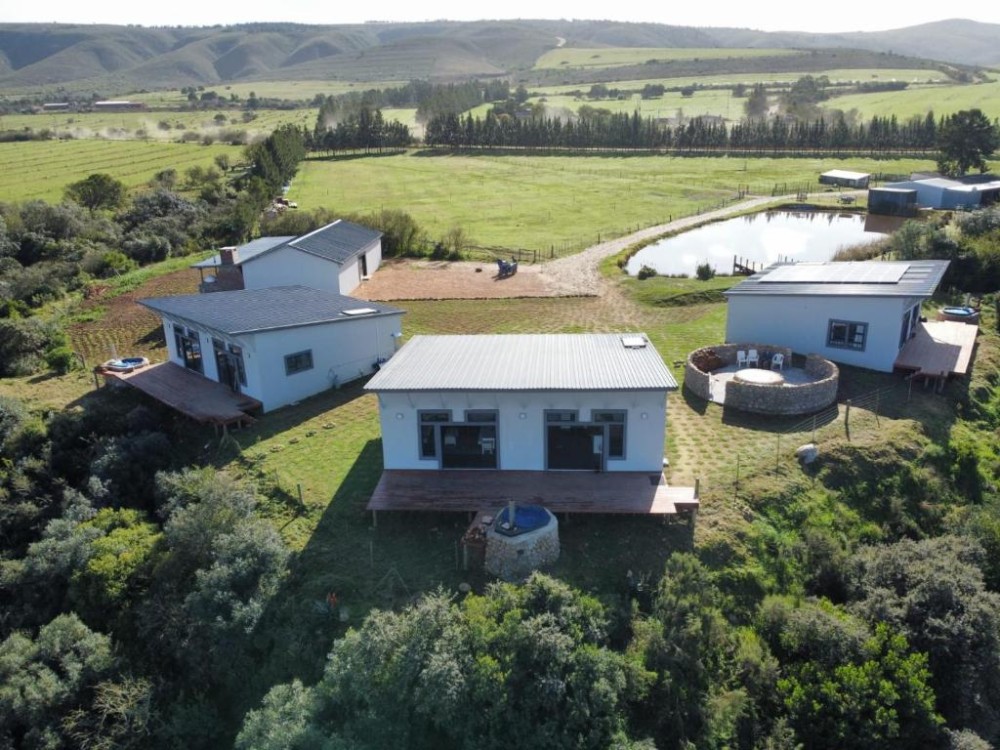 My Travelution - Travel Club - House on the Hill