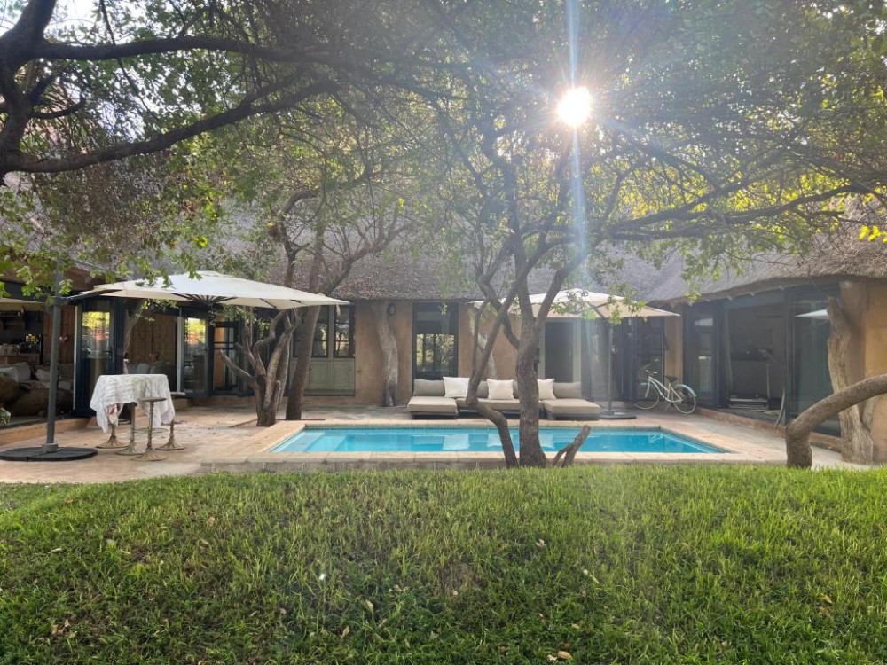 My Travelution - Travel Club - Simba Safaris African Pride Exotic Lodge