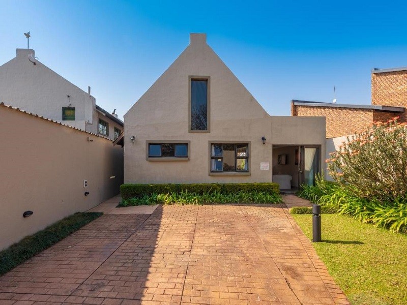 My Travelution - Travel Club - Ginger Barn Retreat - 1km from Menlyn
