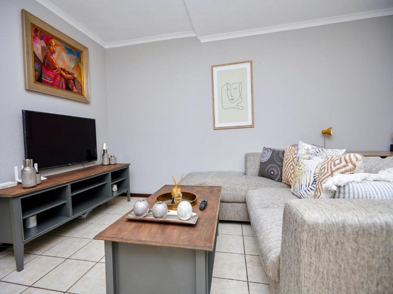 My Travelution - Travel Club - Cosy Hatfield Apartment