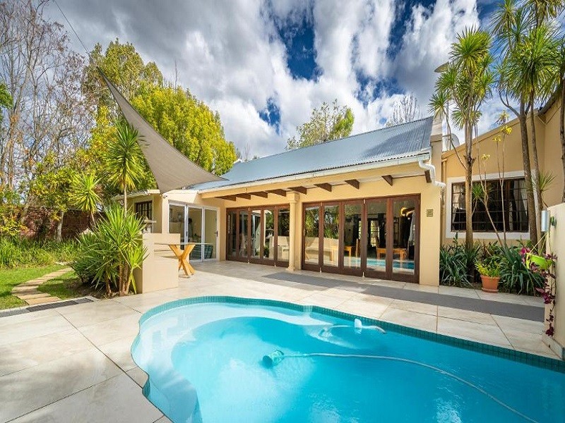 My Travelution - Travel Club - Botanica Guest House