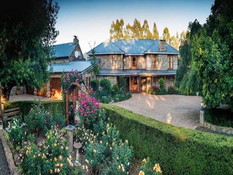 My Travelution - Travel Club - The FarSide Country Manor