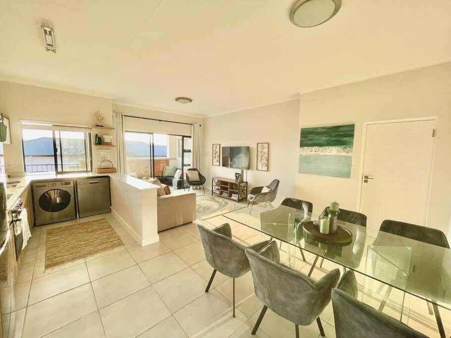 My Travelution - Travel Club - Luxury Ballito Apartment