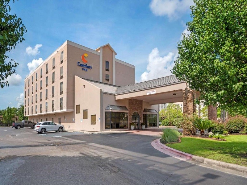 My Travelution - Travel Club - Comfort Inn University Area