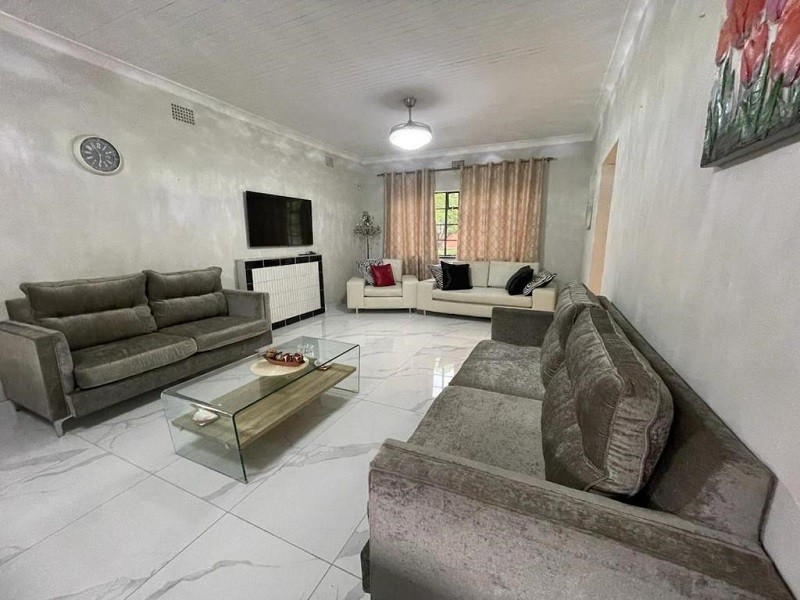 My Travelution - Travel Club - Leafy home in the heart of Linden with Pool