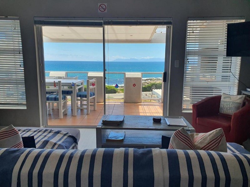 My Travelution - Travel Club - Sunset Bliss - Gansbaai Seafront Accommodation