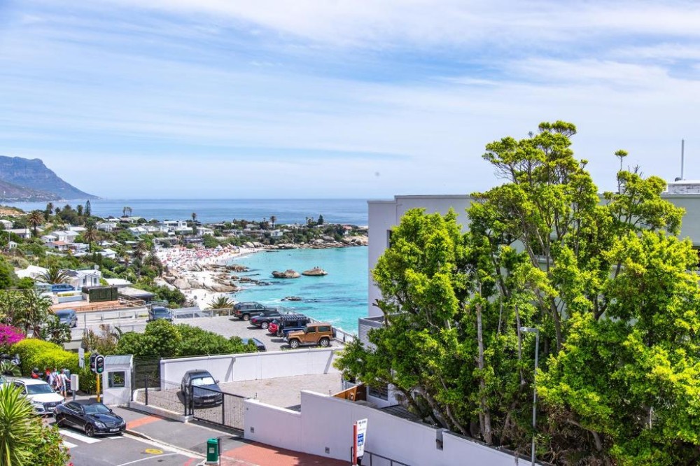 My Travelution - Travel Club - Clifton Beachfront Studio