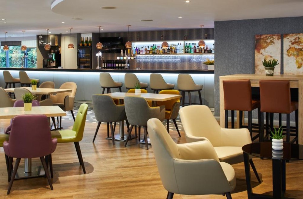 My Travelution - Travel Club - Leonardo London Heathrow Airport