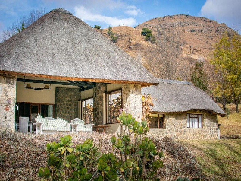 My Travelution - Travel Club - Lolambazo Country House & Cottage - Giants Castle Drakensbe